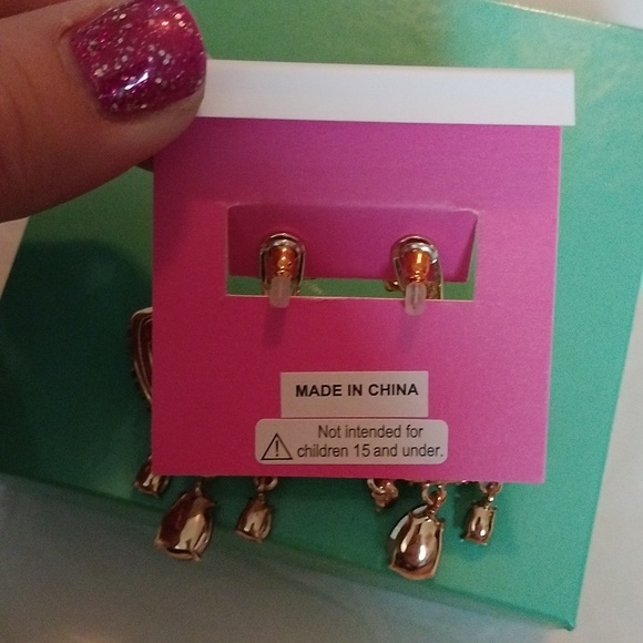 Betsey Johnson Pearly Whites Lips Dangle Earrings - Picture 2 of 4